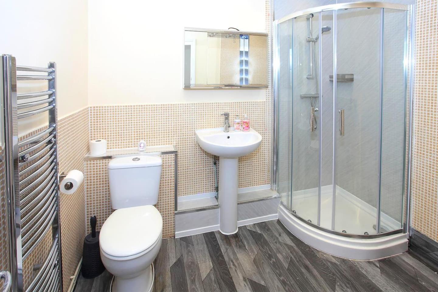 Luxury Hot Tub Entertainment Room Central Park Питерборо Екстериор снимка